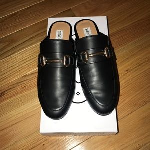 BRAND NEW Steve Madden slide on "Royals" loafer